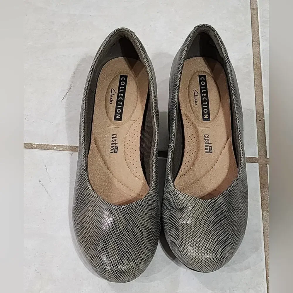 Clarks Stone‎ Snakeskin print Flores Tulip Leather Wedge Women's size 7